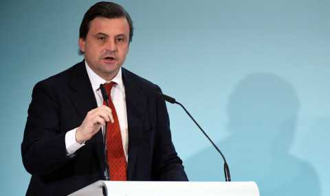 Bari, Feltrinelli: Carlo Calenda presenta il suo libro 